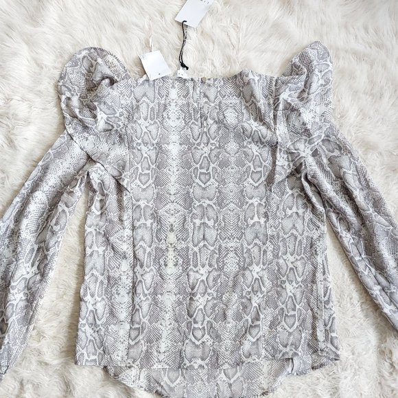 Linea Women's Gray Snake Print Blouse Size 12 - Picture 3 of 8